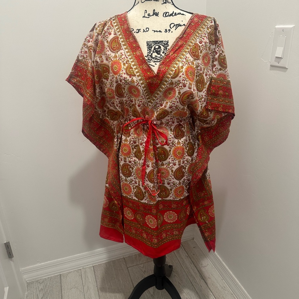 Vibrant Paisley V-Neck Kaftan